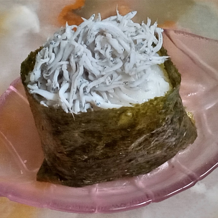 しらす旨盛☆*ラー油きくらげ de おにぎり